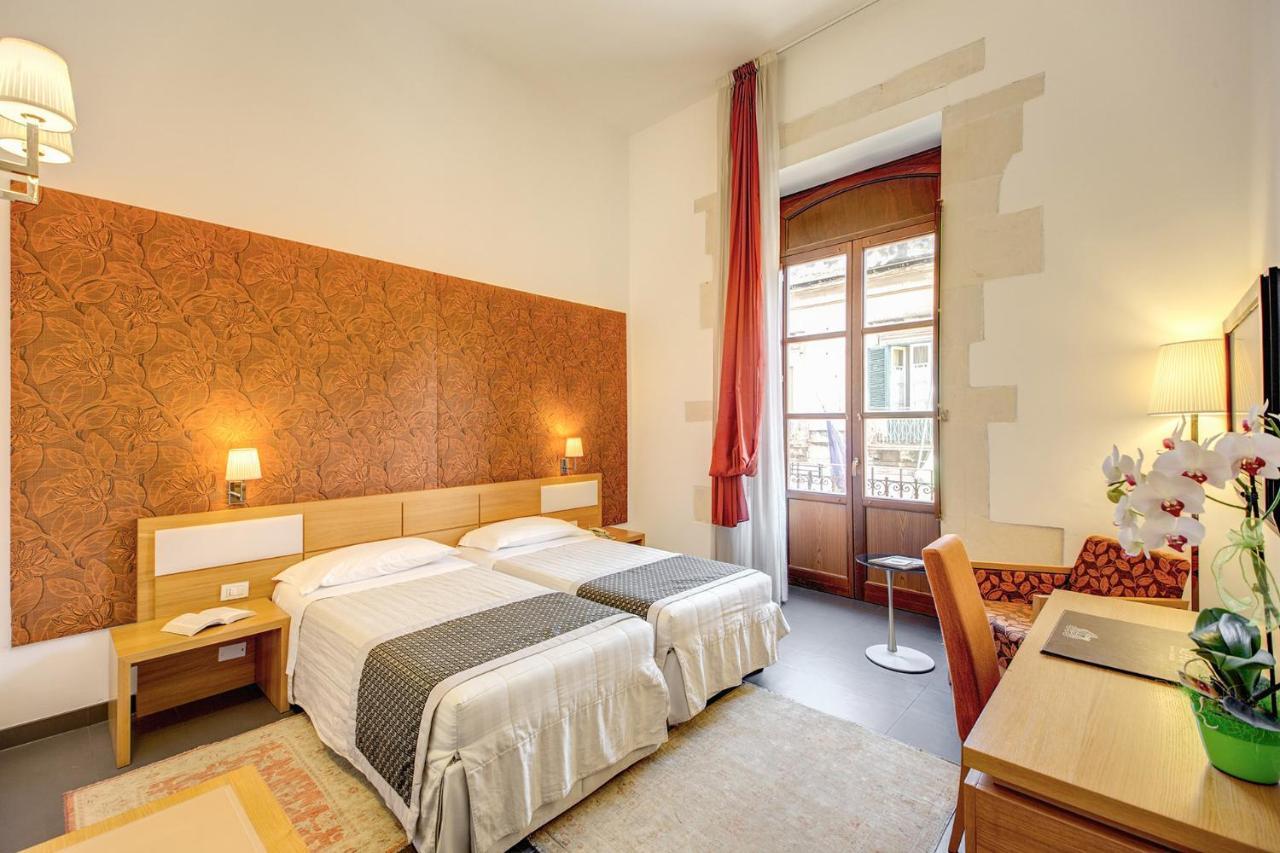 Twin Room,1565544649:JPEG